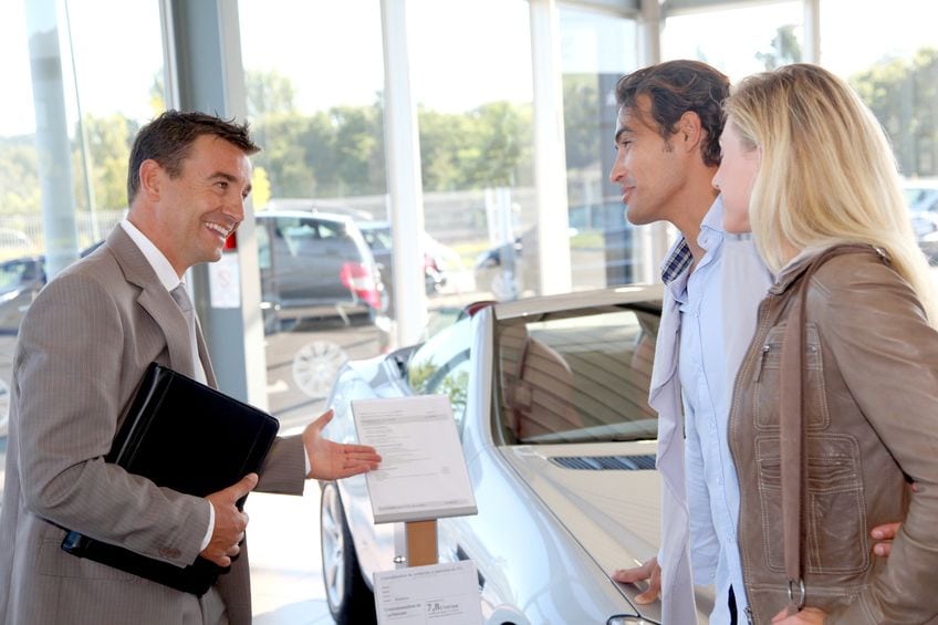 5 Qualities a Dealership Service Advisor Should Have to Save You Time and Money